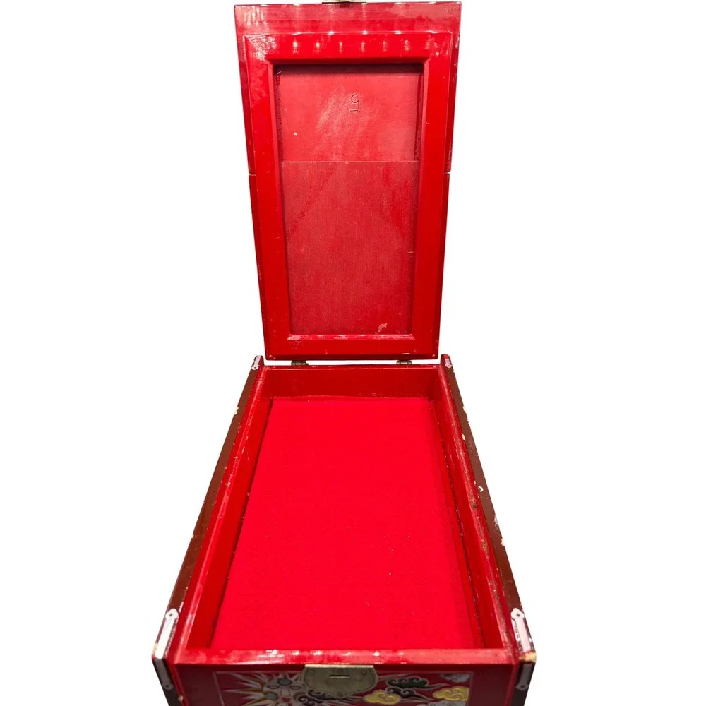 Vintage Red Lacquer Jewelry Box Sun Moon Deer Inlay Brass Accents Asian‎